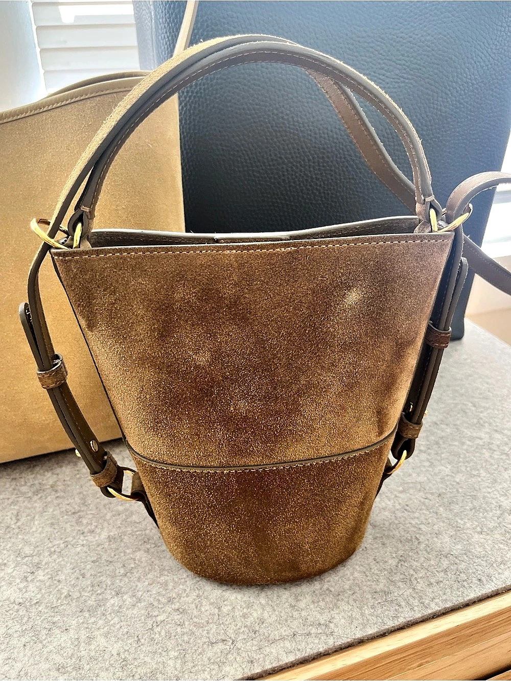 Sèzane Mini Gary Bucket bag
